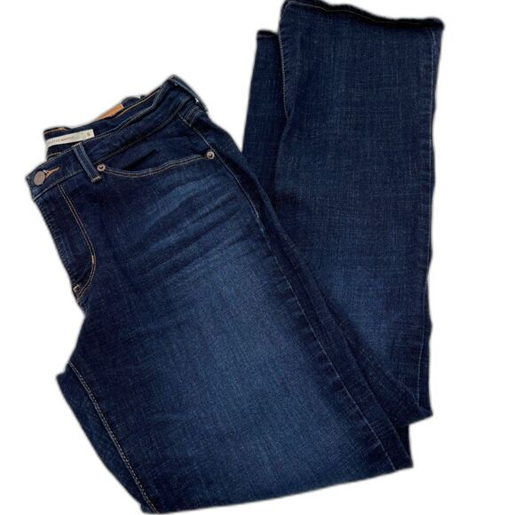 Women's Levi Classic Bootcut Jean, Size 8 Short - Picture 2 of 9